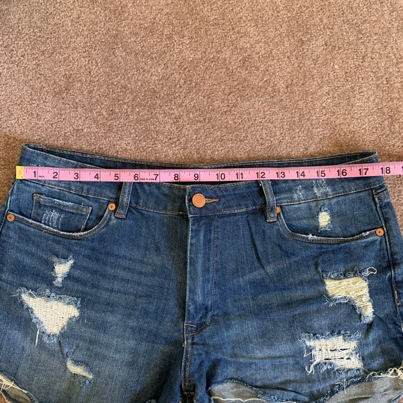 BlankNYC denim shorts - Picture 3 of 11